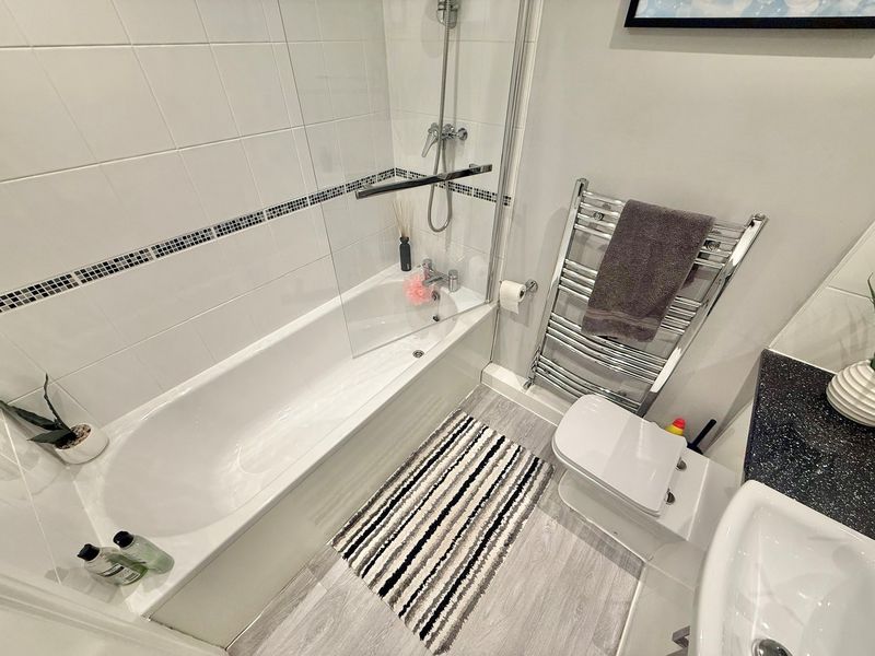 Islay Close Stanney Oaks